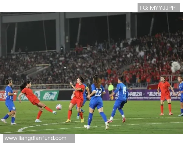 中国女足迎战越南队全力争胜展现实力与团结精神